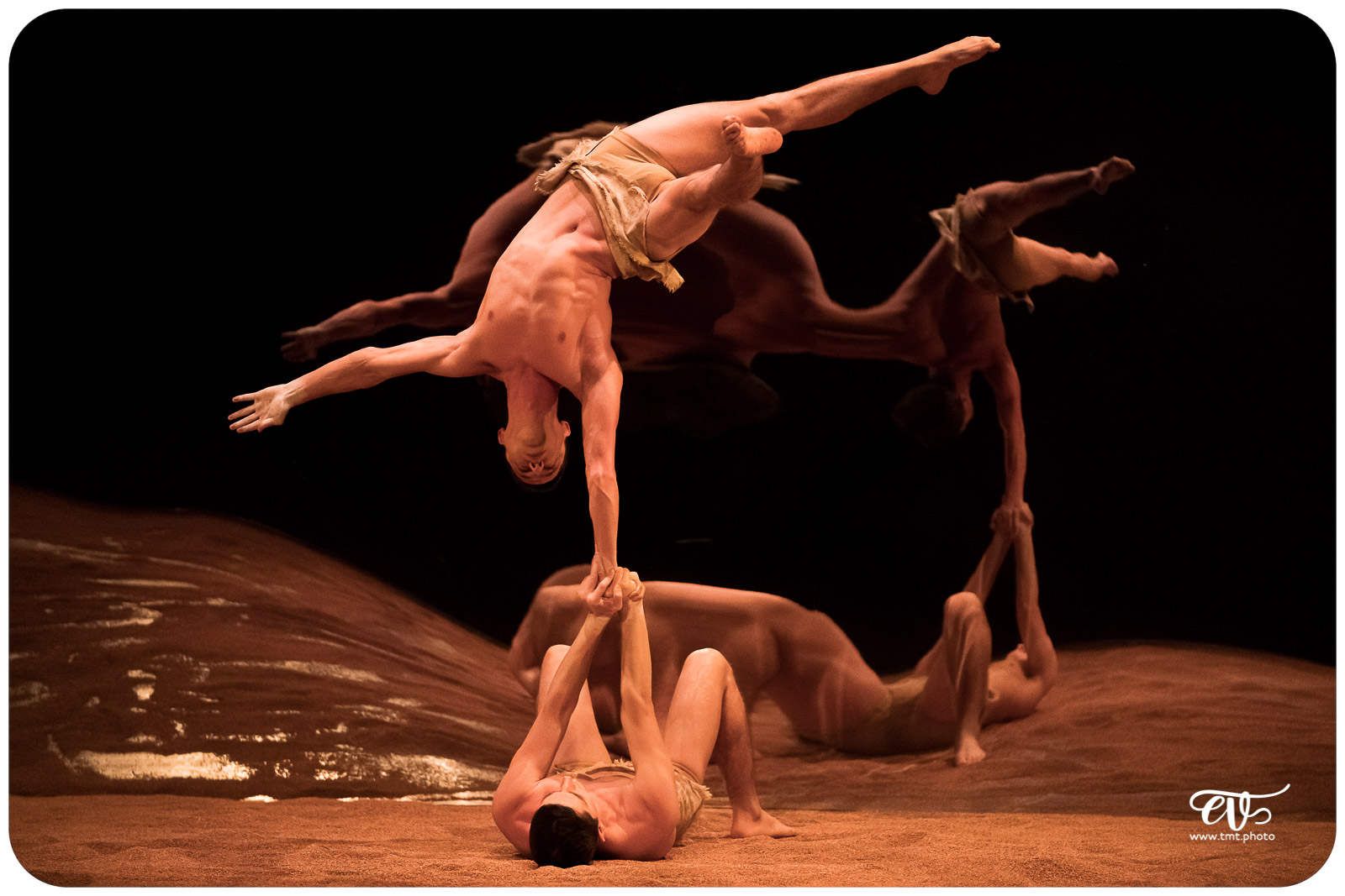 MY LAND (RECIRQUEL COMPANY)